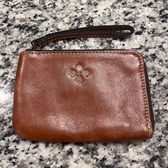 Patricia Nash Handbags - Patricia Nash Leather Wristlet / Zip Pouch – Brown ✨